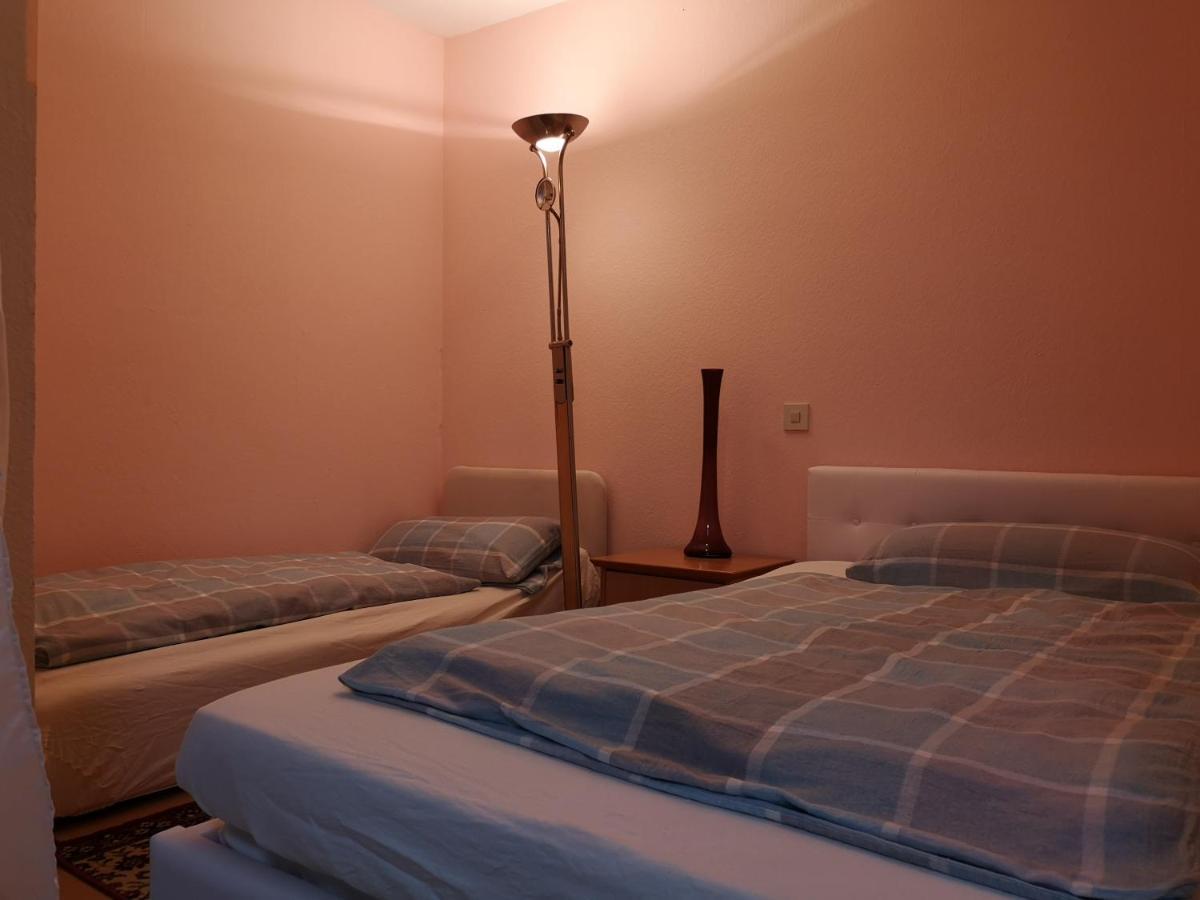 Appartment Leo Schönwalde Buitenkant foto